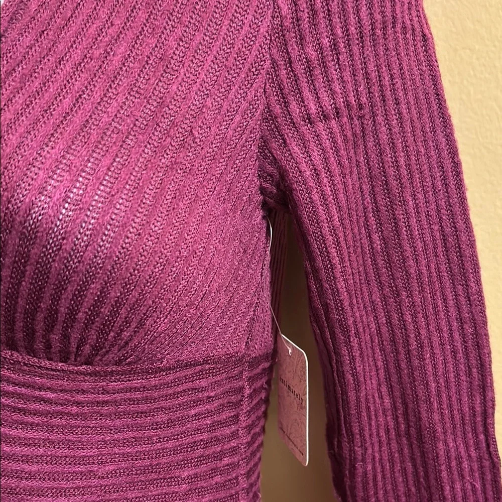 Deep V-Neck Ribbed Sweater - Picture 3 of 5